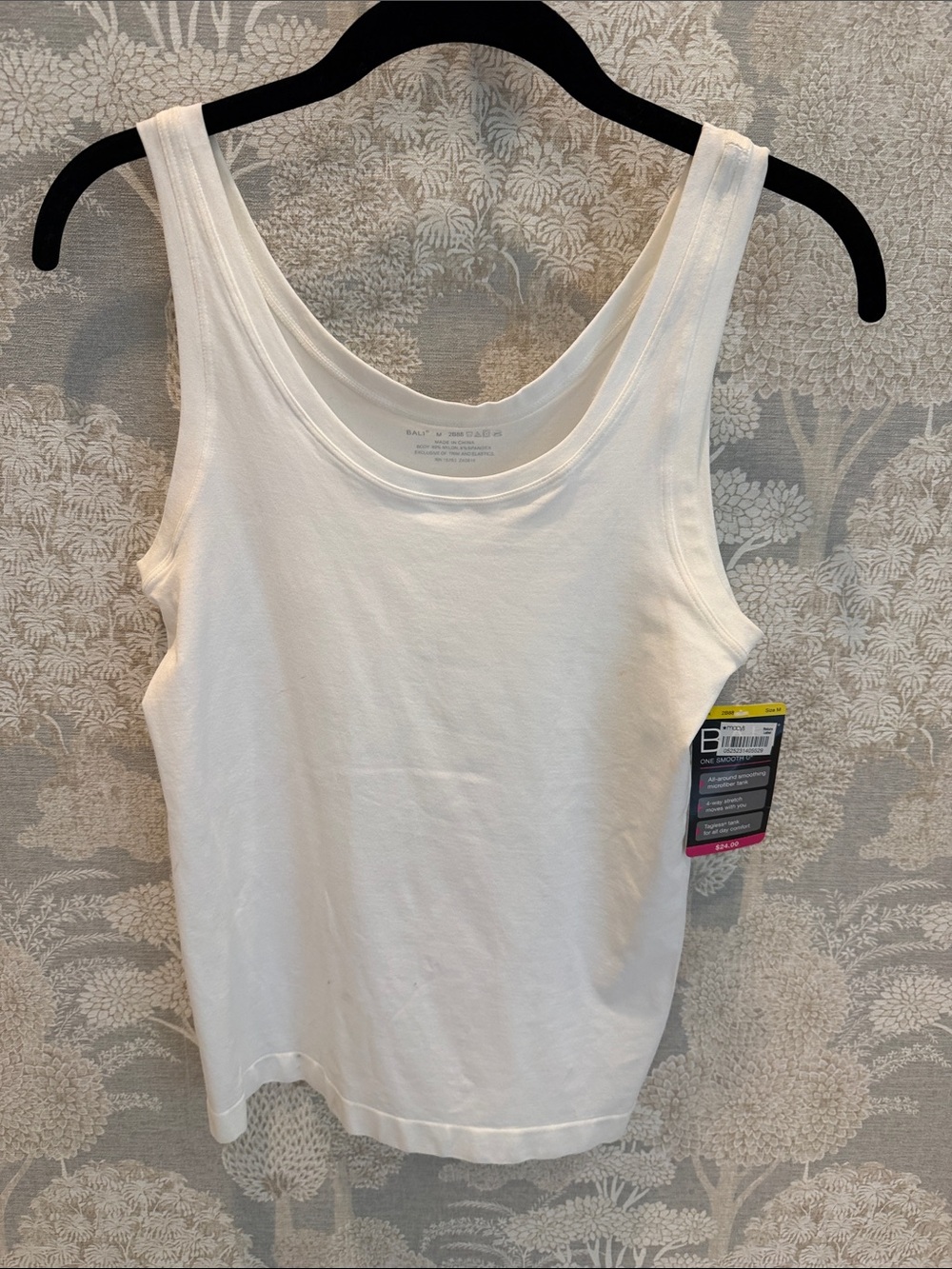 Bali Women’s White Scoop Neck Tank Top